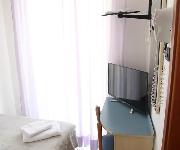 Hotel Giorg - Waterpark Free Entrance Rimini