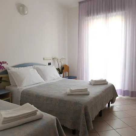 Hotel Giorg - Waterpark Free Entrance 3*